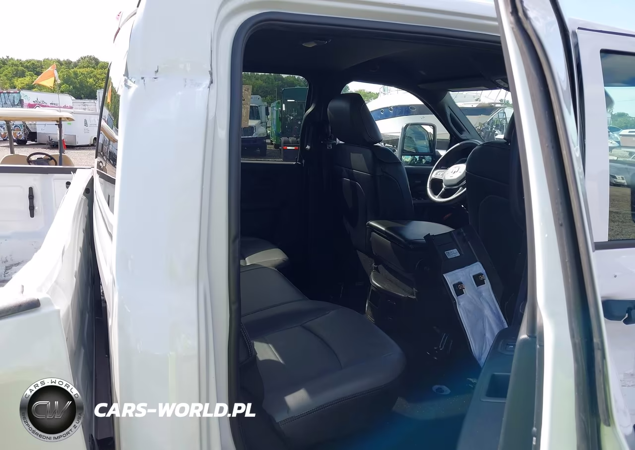 2025 Ram 3500 Tradesman 4X4 8' Box VIN:3C63RRGL8SG520394 - 8