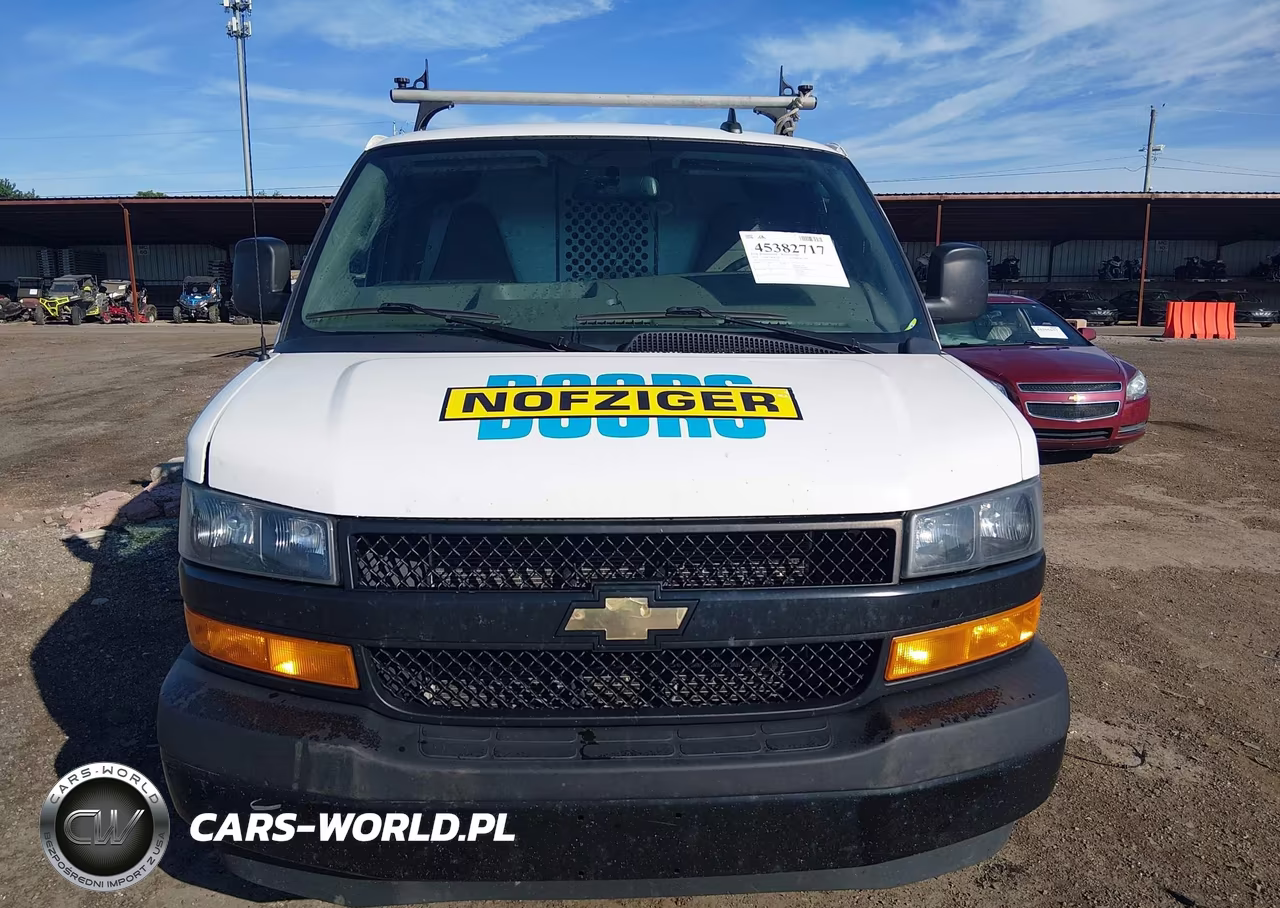 2019 Chevrolet Express 3500 Work Van VIN:1GCZGHFG4K1245564 - 12