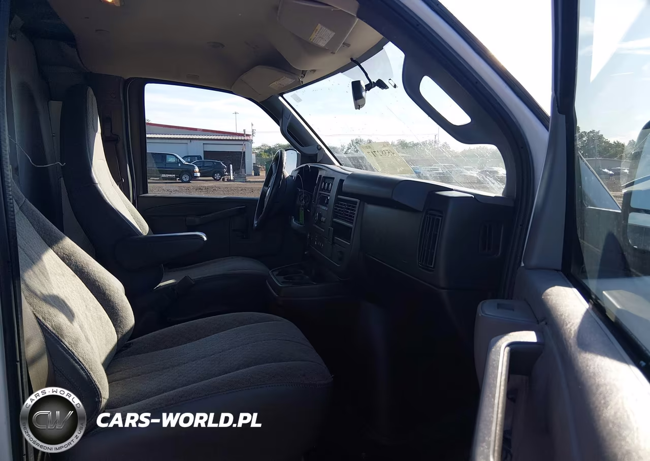 2019 Chevrolet Express 3500 Work Van VIN:1GCZGHFG4K1245564 - 5