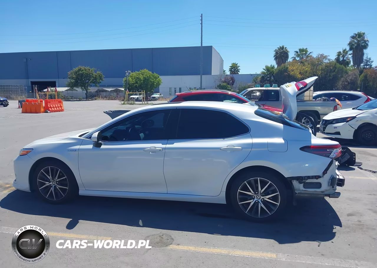 2021 Toyota Camry Xle Hybrid VIN:4T1F31AK5MU561151 - 15