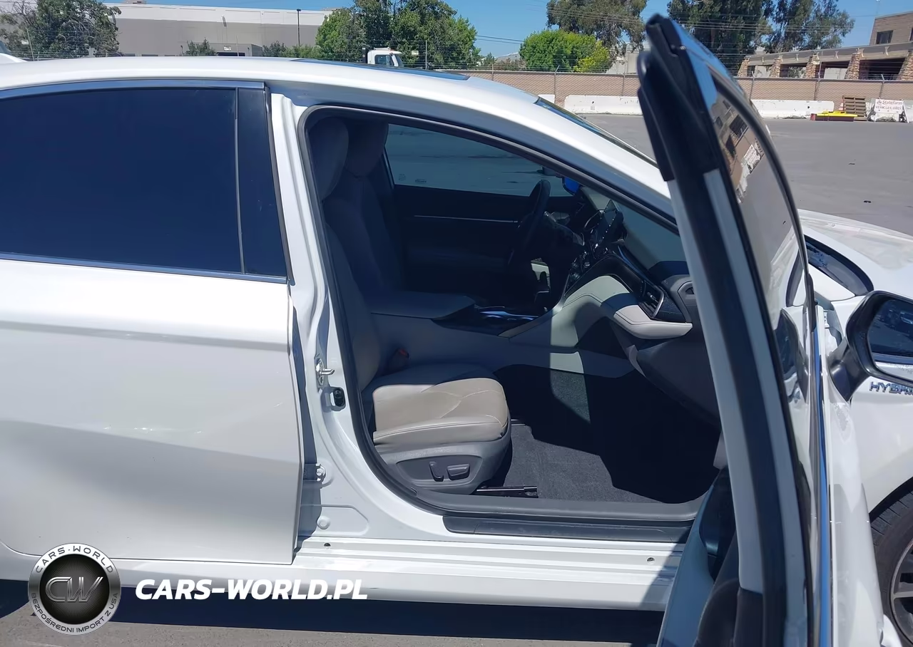 2021 Toyota Camry Xle Hybrid VIN:4T1F31AK5MU561151 - 5