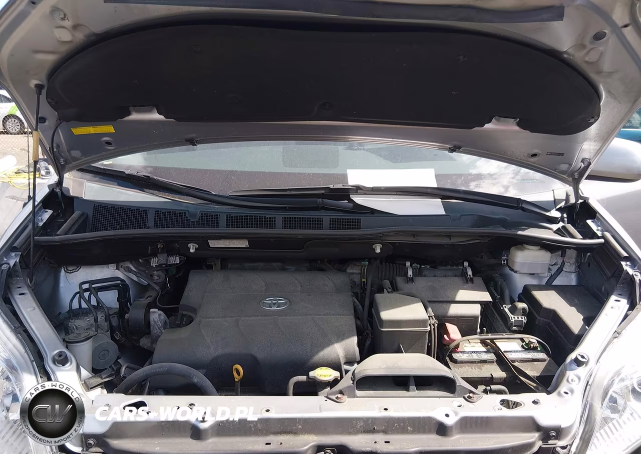 2011 Toyota Sienna Le V6 VIN:5TDKK3DC6BS171019 - 10