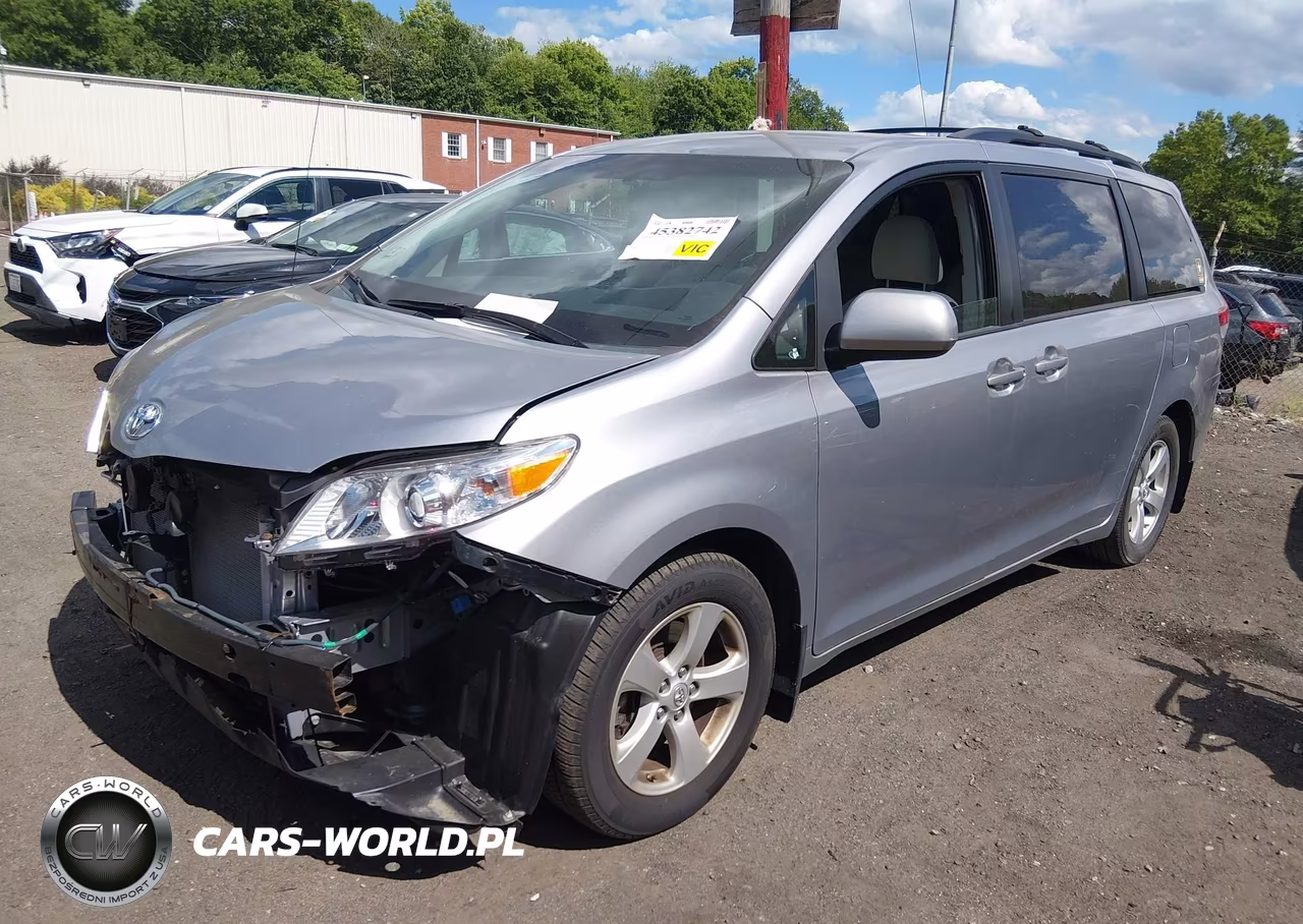 2011 Toyota Sienna Le V6 VIN:5TDKK3DC6BS171019 - 2