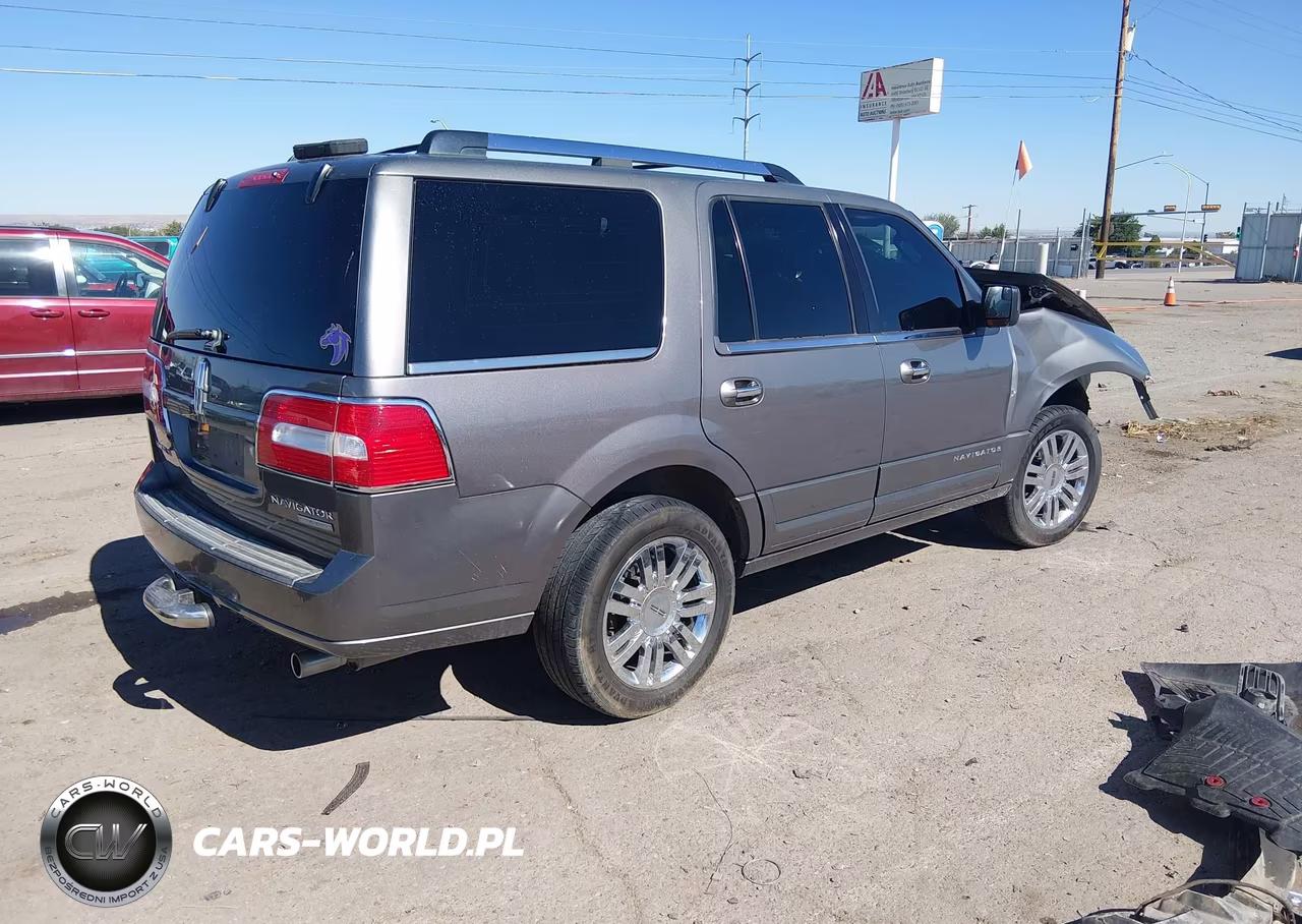 2014 Lincoln Navigator VIN:5LMJJ2J5XEEL04866 - 4