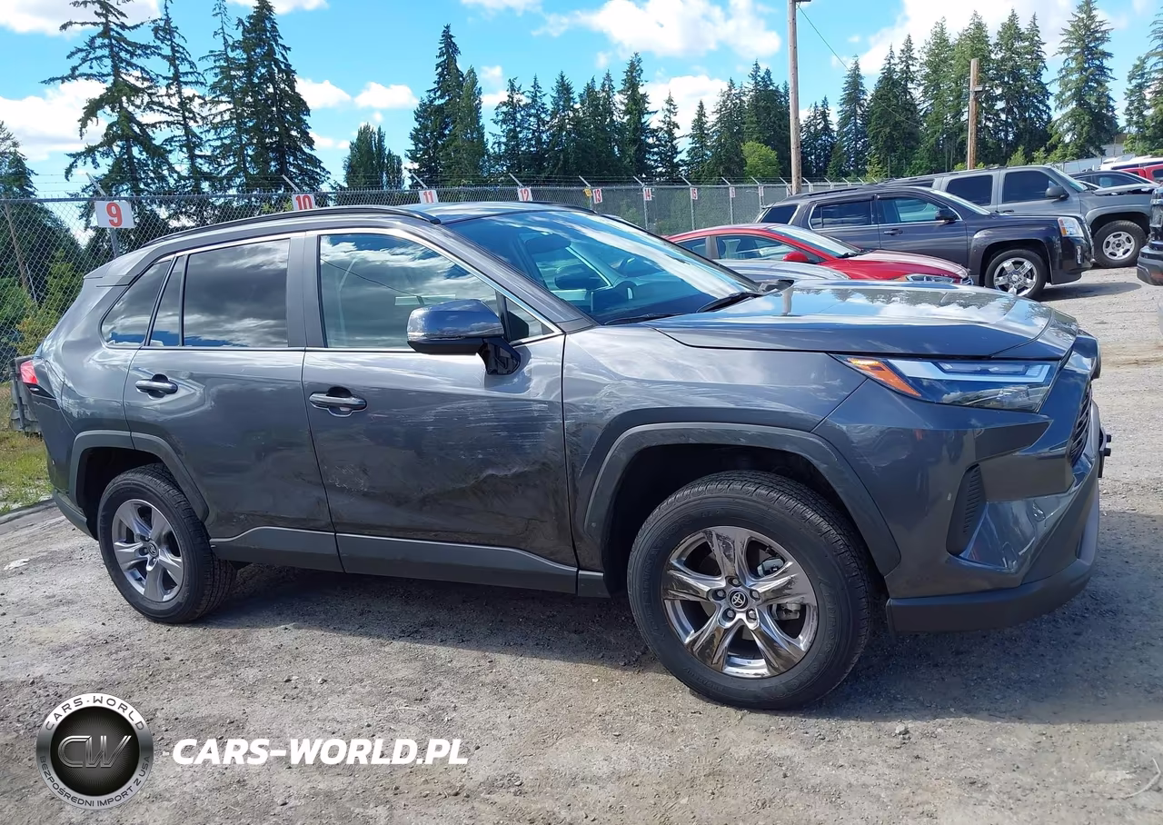 2025 Toyota Rav4 Xle VIN:2T3P1RFV5SW554099 - 13