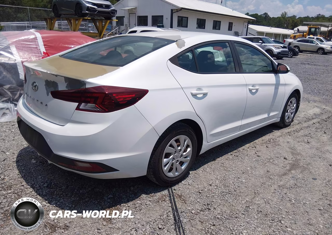 2019 Hyundai Elantra Se VIN:5NPD74LF6KH493368 - 4