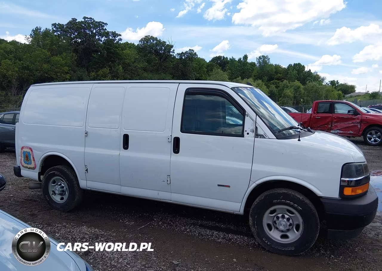 2017 Chevrolet Express 2500 Work Van VIN:1GCWGAF10H1340931 - 13
