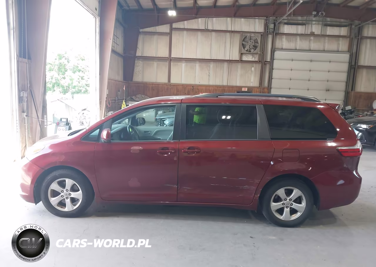 2016 Toyota Sienna Le 8 Passenger VIN:5TDKK3DC9GS724608 - 14