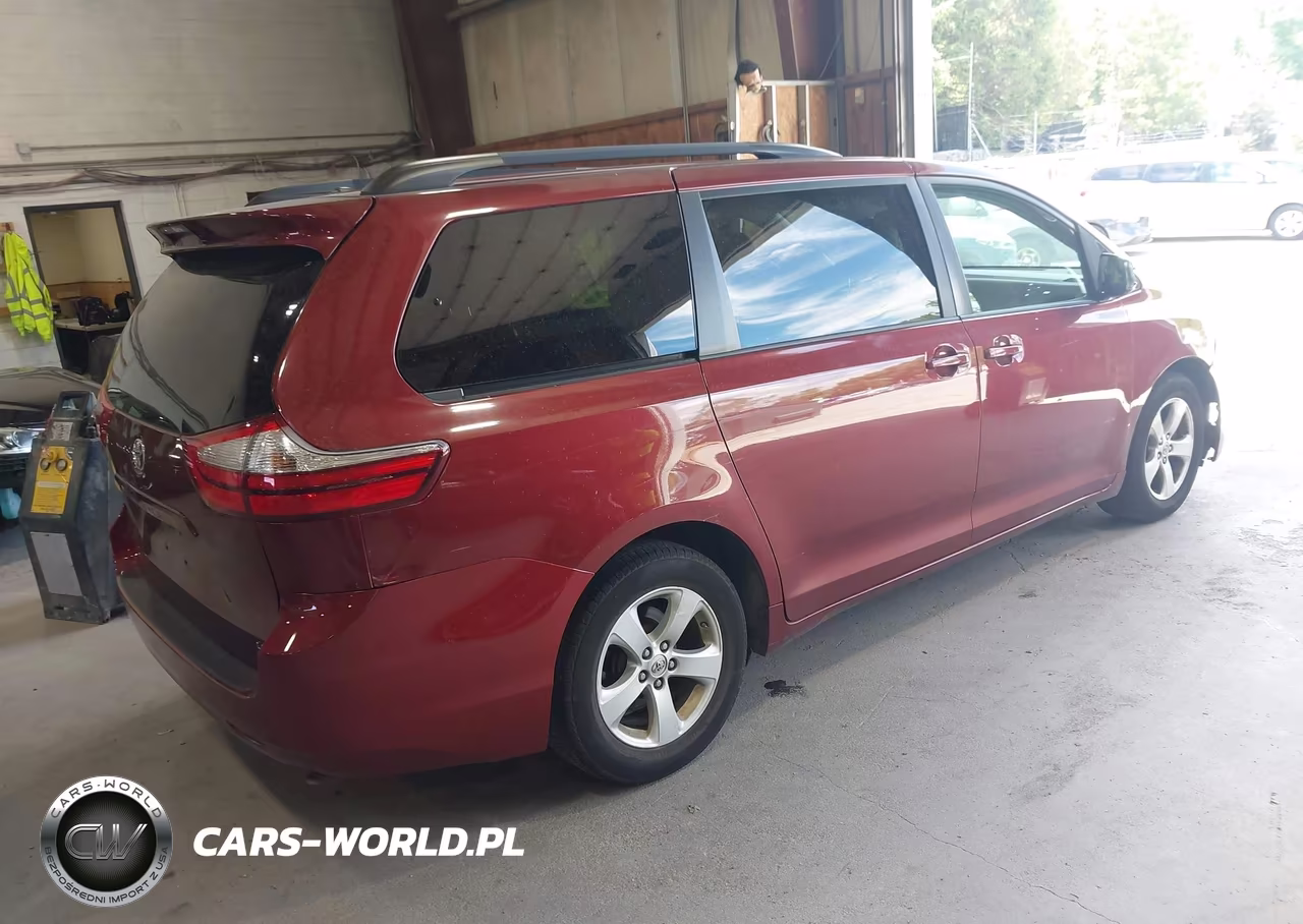 2016 Toyota Sienna Le 8 Passenger VIN:5TDKK3DC9GS724608 - 4