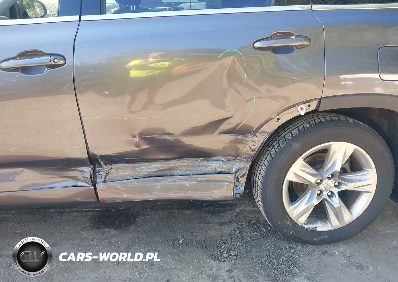 2014 Toyota Highlander Limited Platinum V6 VIN:5TDDKRFH7ES033014 - 18