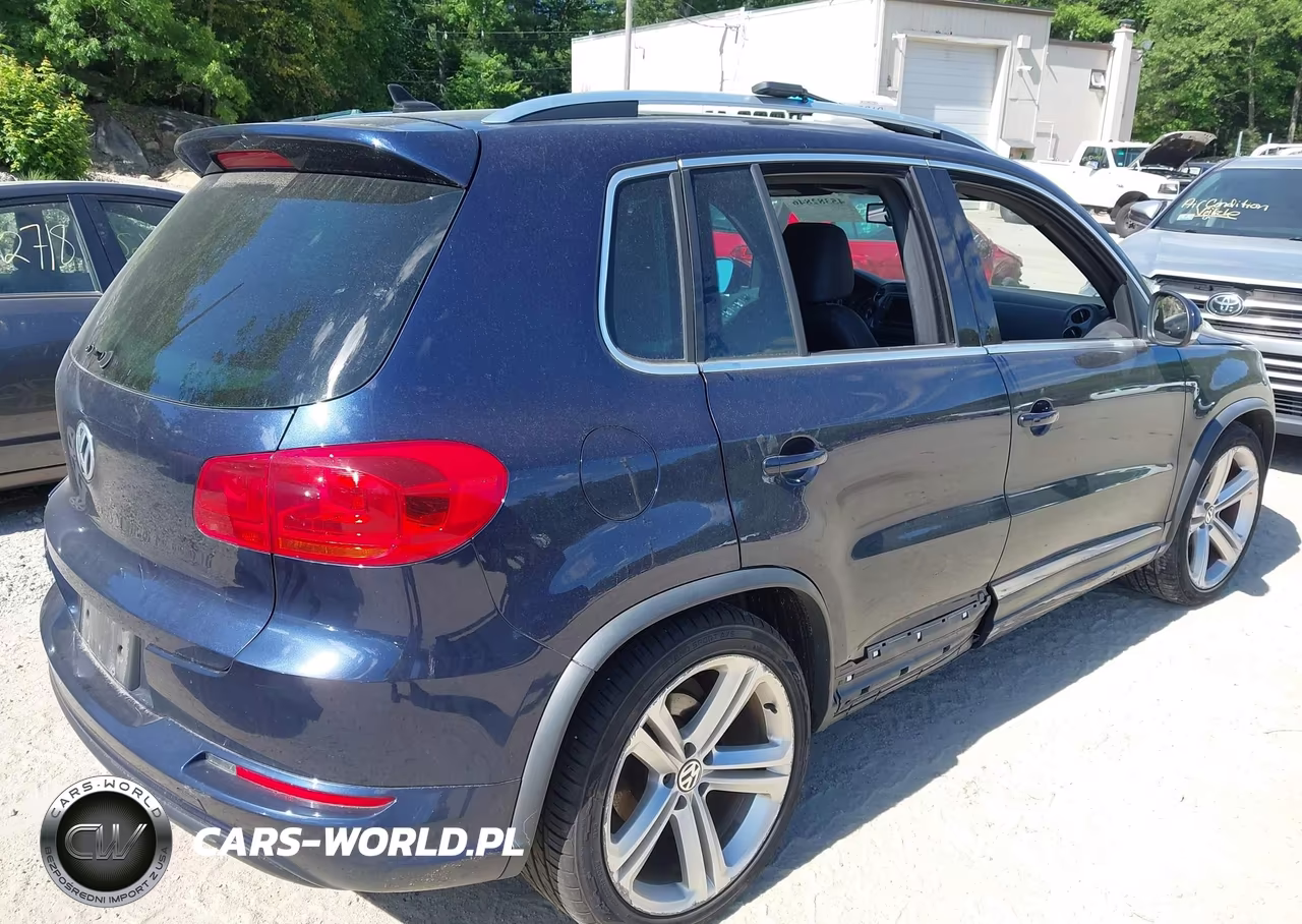 2016 Volkswagen Tiguan R-Line VIN:WVGBV7AX1GW076344 - 4