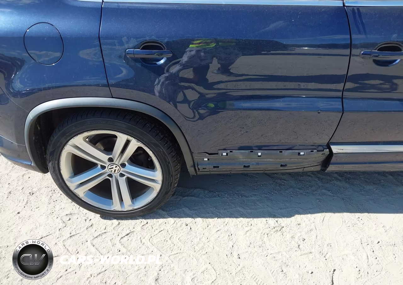 2016 Volkswagen Tiguan R-Line VIN:WVGBV7AX1GW076344 - 6