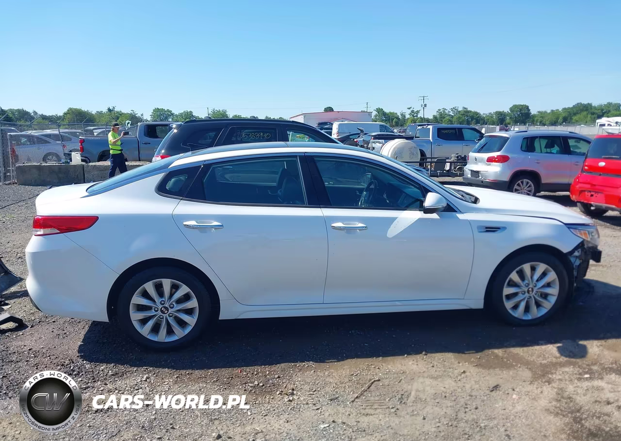2018 Kia Optima Ex VIN:5XXGU4L36JG240220 - 14