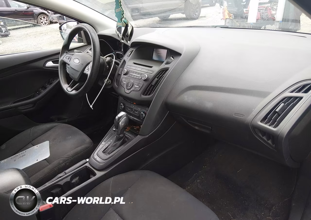 2015 Ford Focus Se VIN:1FADP3F26FL339916 - 5