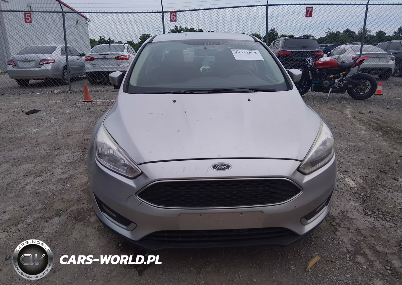2015 Ford Focus Se VIN:1FADP3F26FL339916 - 6