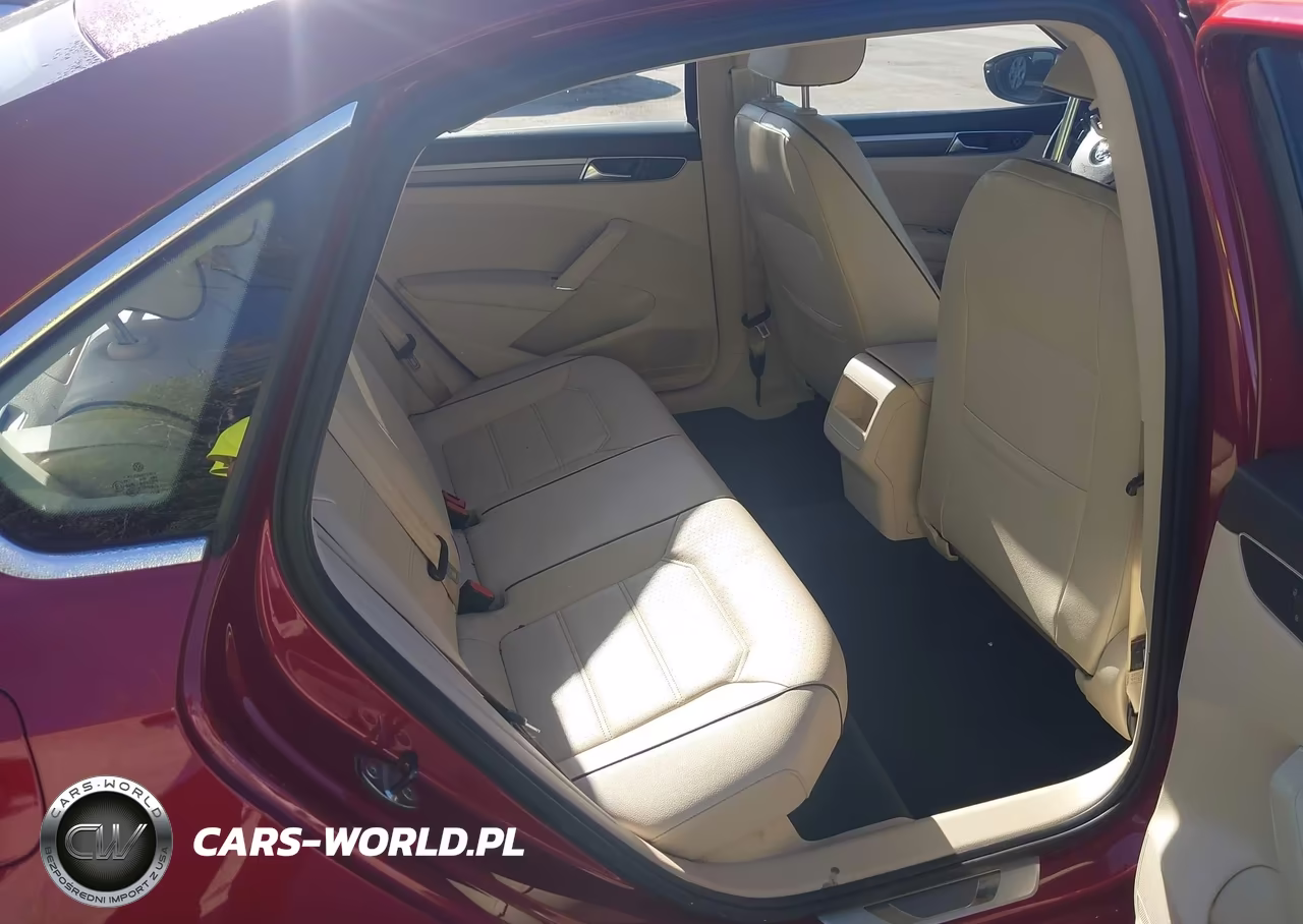 2016 Volkswagen Passat 1.8T R-Line VIN:1VWAS7A34GC063964 - 8