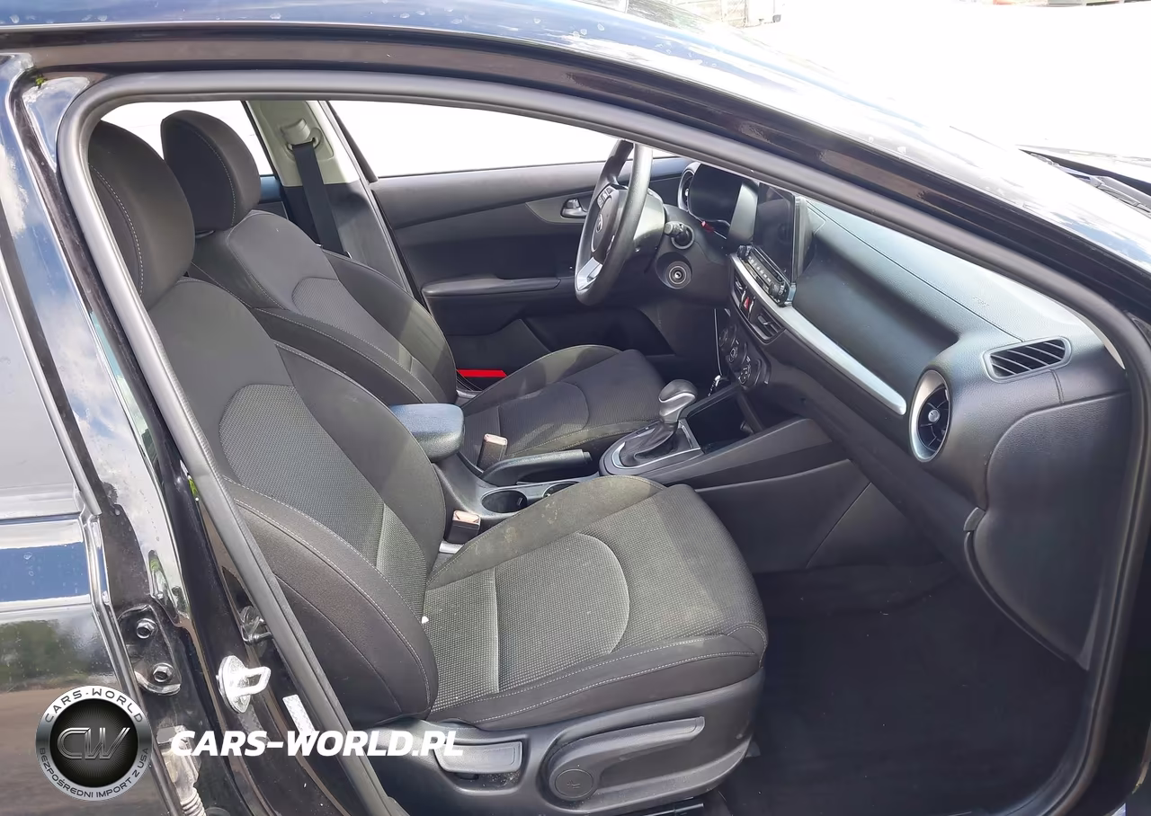2020 Kia Forte Lxs VIN:3KPF24AD5LE246163 - 5