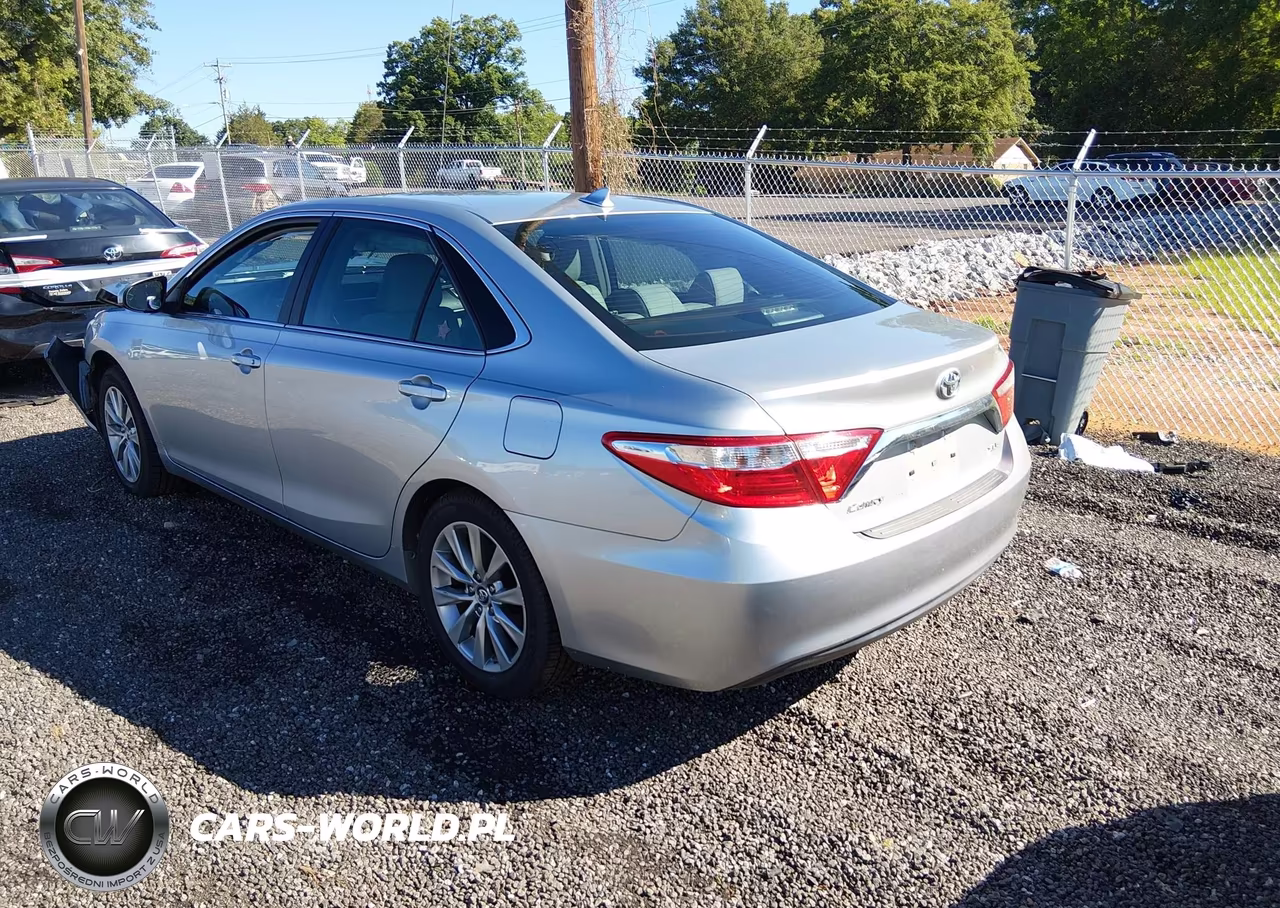 2017 Toyota Camry Xle VIN:4T1BF1FK9HU750891 - 3