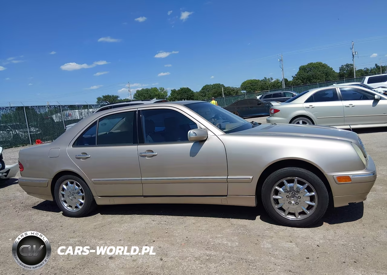 2000 Mercedes-Benz E 320 VIN:WDBJF65J1YB077885 - 13