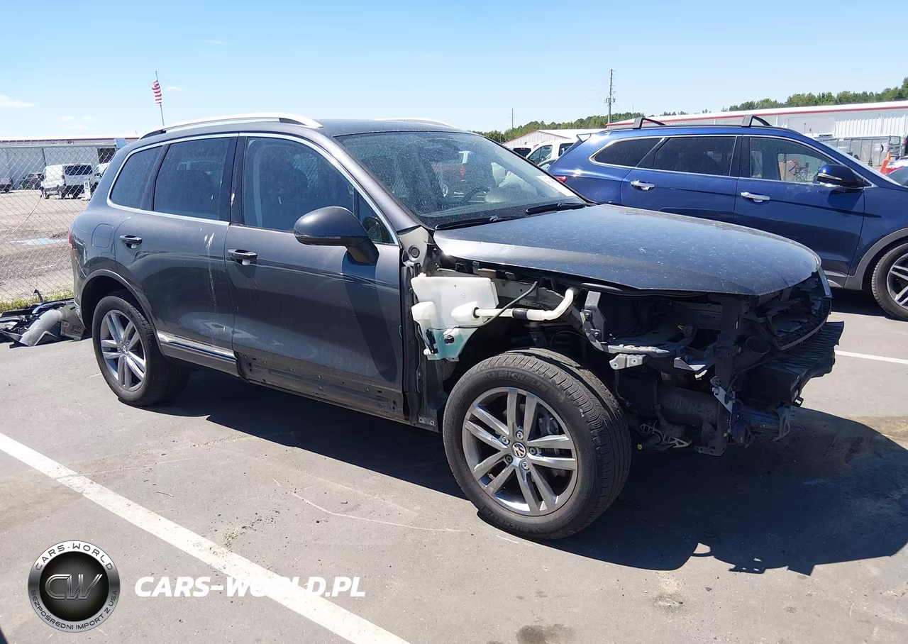 2015 Volkswagen Touareg V6 Lux – zdjęcie 1 z 17