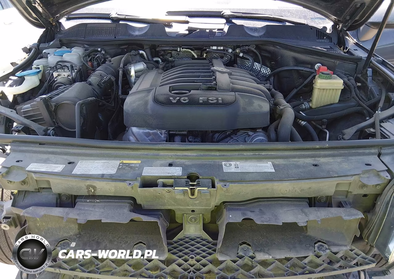 2015 Volkswagen Touareg V6 Lux VIN:WVGEF9BP4FD005105 - 10