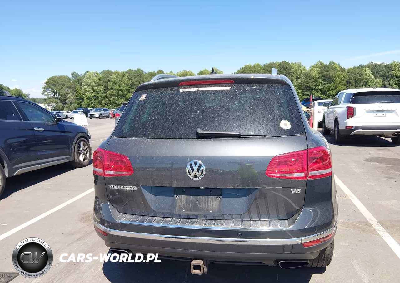2015 Volkswagen Touareg V6 Lux VIN:WVGEF9BP4FD005105 - 17
