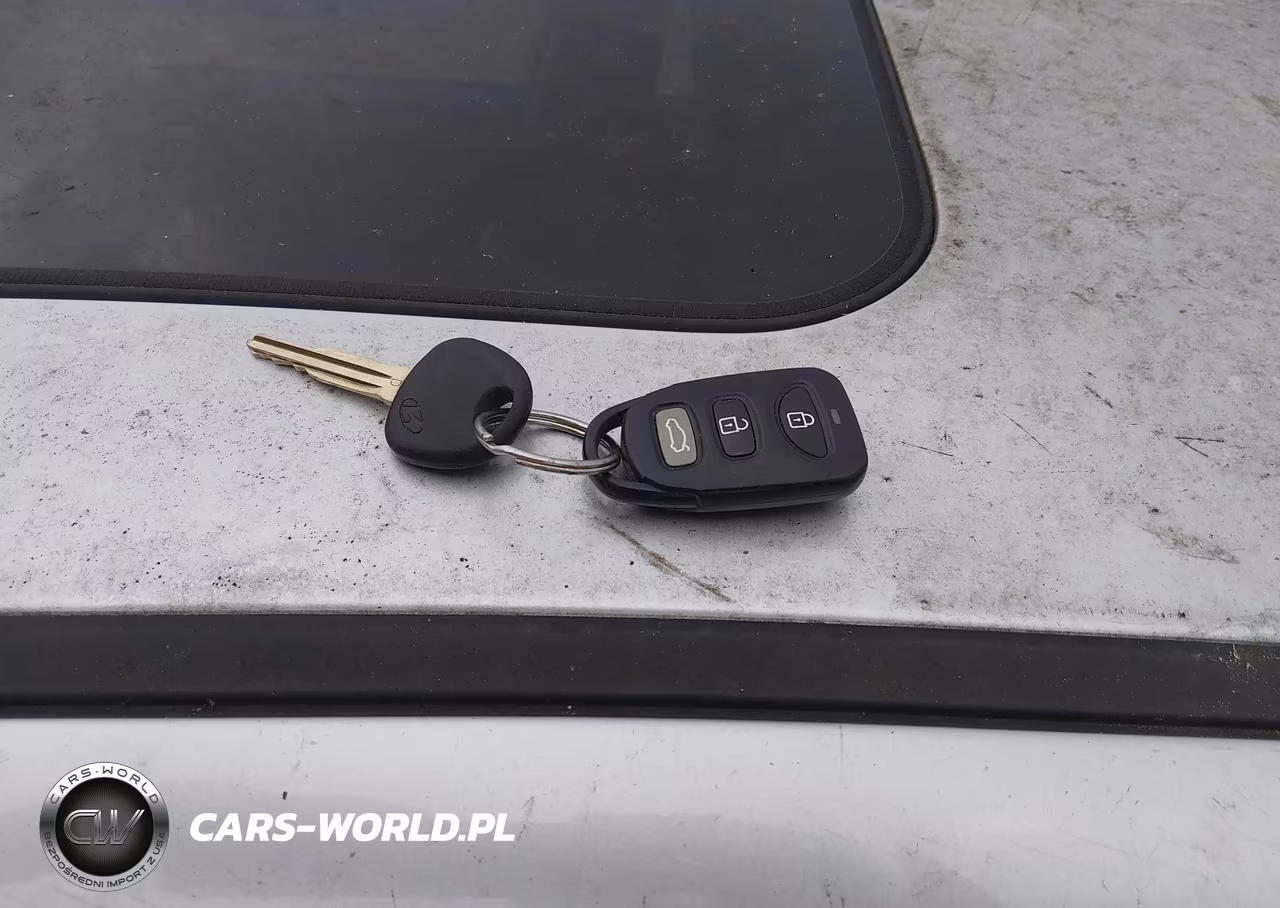 2008 Hyundai Elantra Gls-Se VIN:KMHDU46D98U488663 - 11
