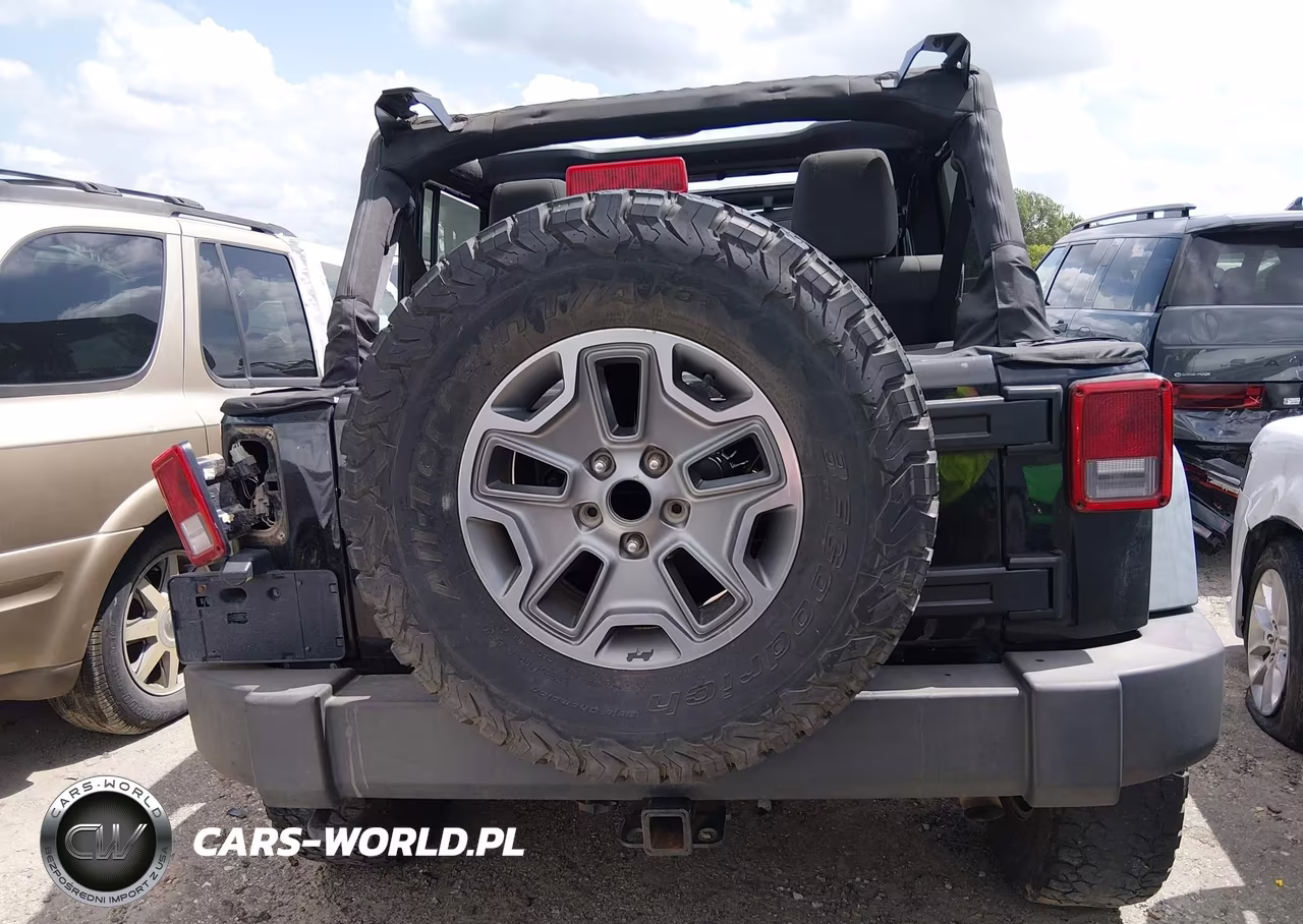 2012 Jeep Wrangler Unlimited Sport VIN:1C4BJWDG3CL164068 - 17