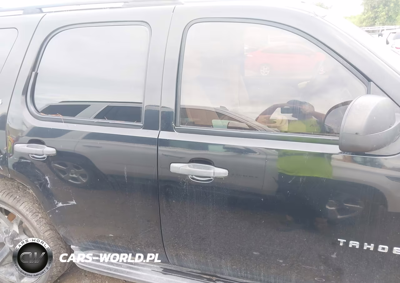 2007 Chevrolet Tahoe Ls VIN:1GNFC13J07R127629 - 13