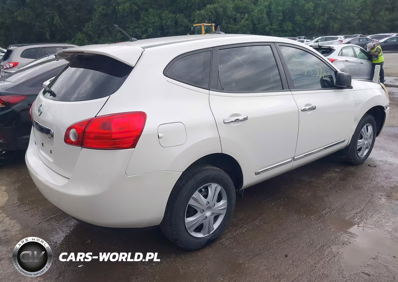 2013 Nissan Rogue S VIN:JN8AS5MT5DW506950 - 4