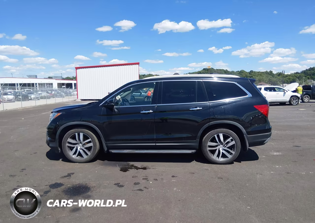 2017 Honda Pilot Touring VIN:5FNYF6H9XHB017666 - 14