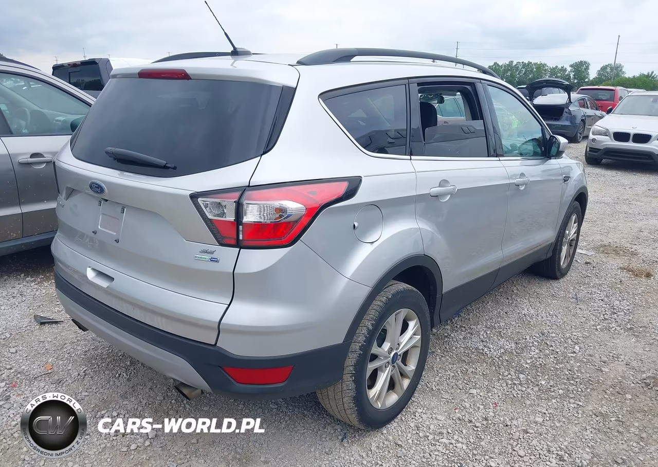 2018 Ford Escape Se VIN:1FMCU9GD9JUA83075 - 4