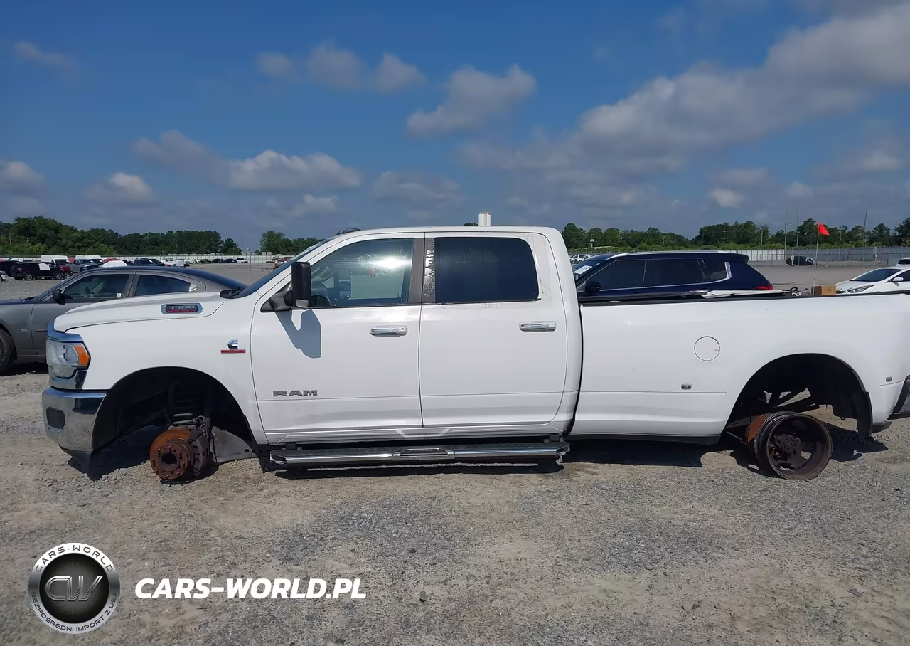 2019 Ram 3500 Big Horn 4X4 8' Box VIN:3C63RRHL9KG667922 - 14