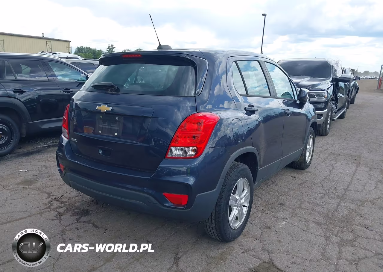 2019 Chevrolet Trax Ls VIN:3GNCJKSB3KL323234 - 4