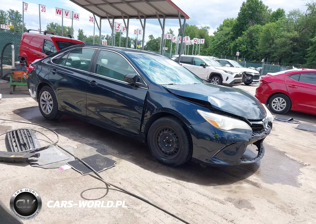 2016 Toyota Camry Le