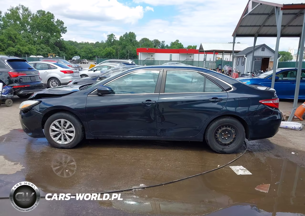 2016 Toyota Camry Le VIN:4T1BF1FK0GU123477 - 15