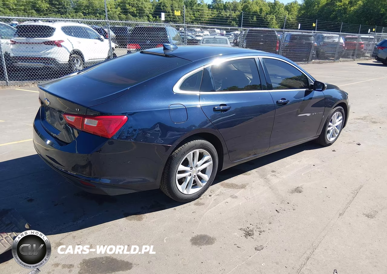 2018 Chevrolet Malibu Lt VIN:1G1ZD5ST2JF164454 - 4