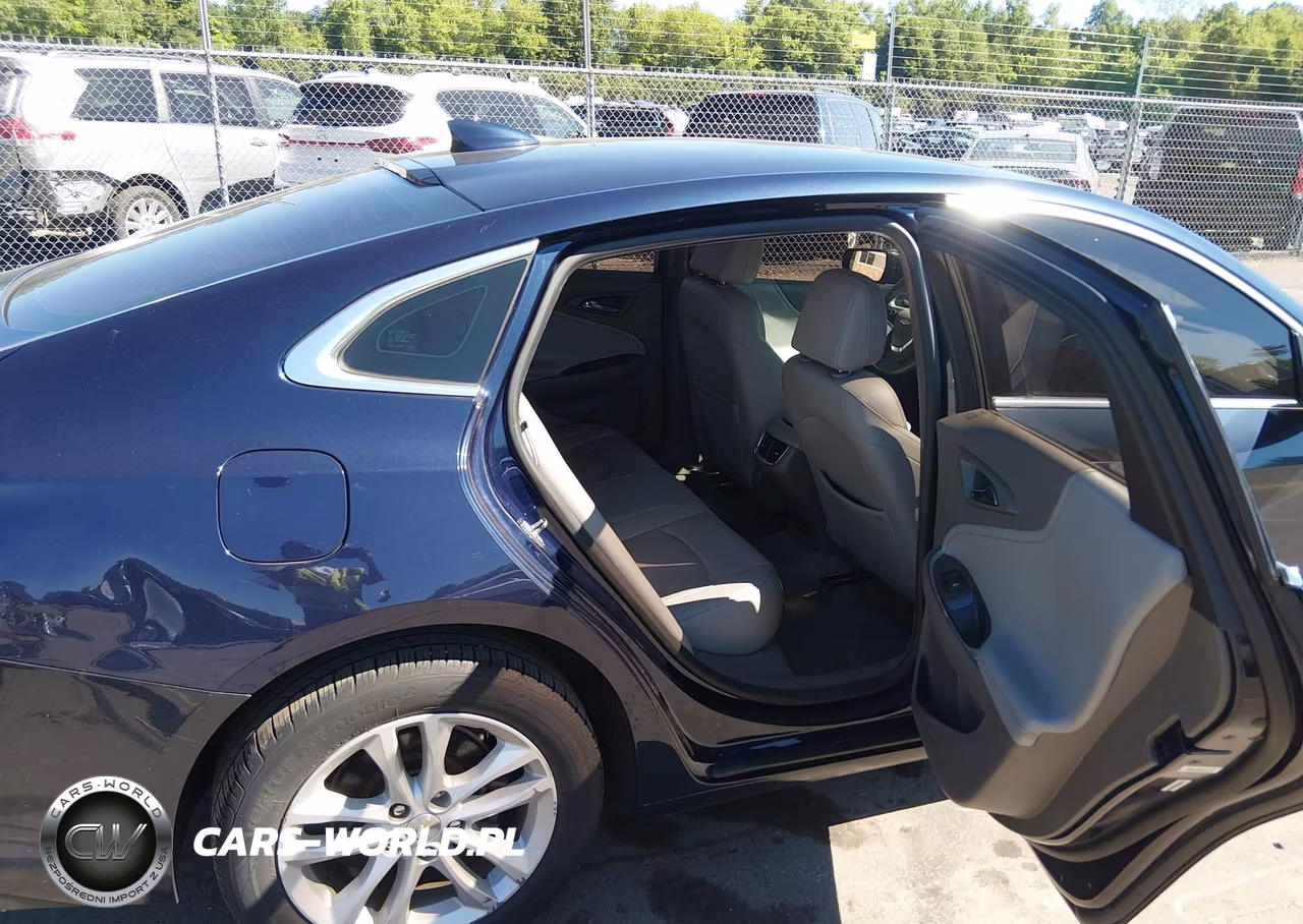 2018 Chevrolet Malibu Lt VIN:1G1ZD5ST2JF164454 - 8