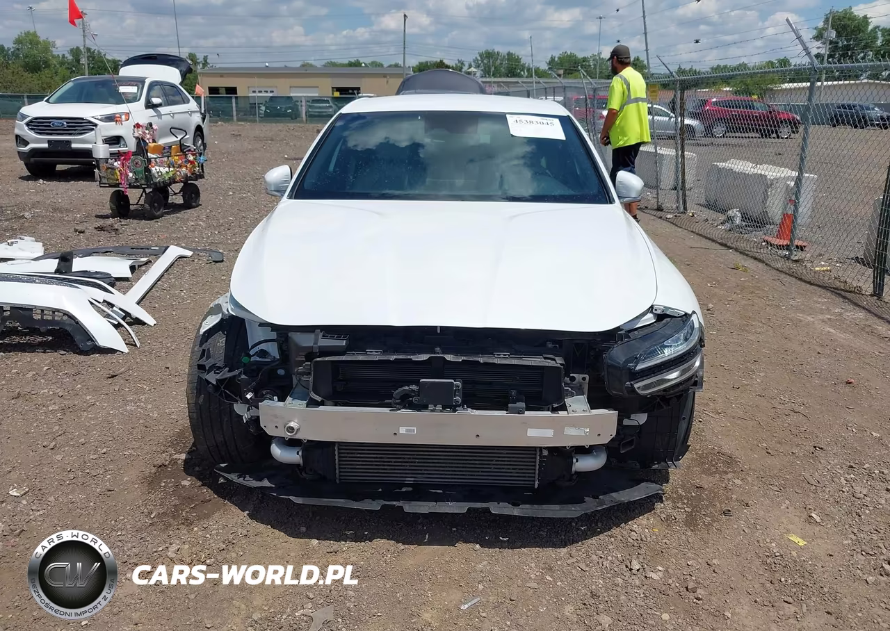 2022 Genesis G70 2.0T Rwd VIN:KMTG34TA2NU093266 - 13