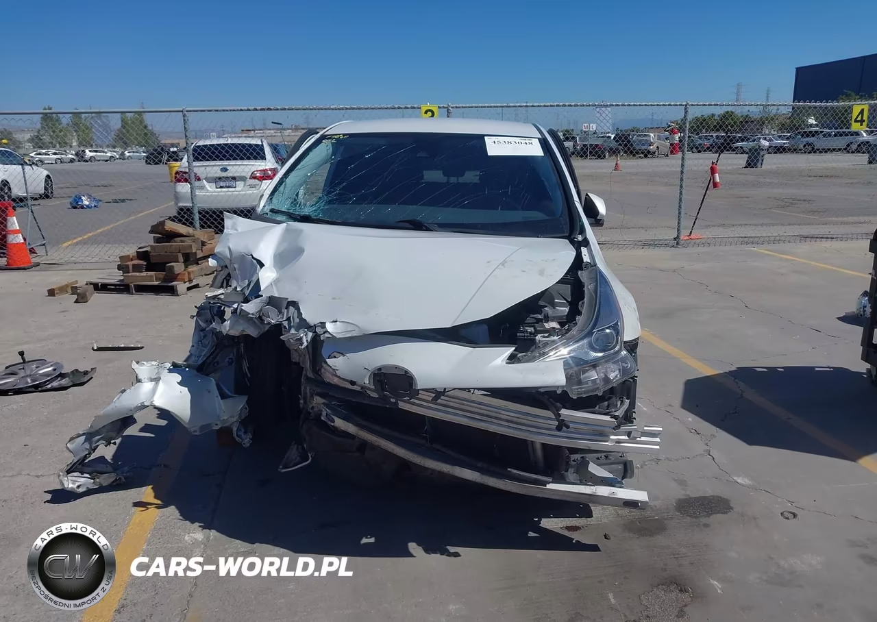 2022 Toyota Prius L VIN:JTDKAMFU9N3163579 - 13