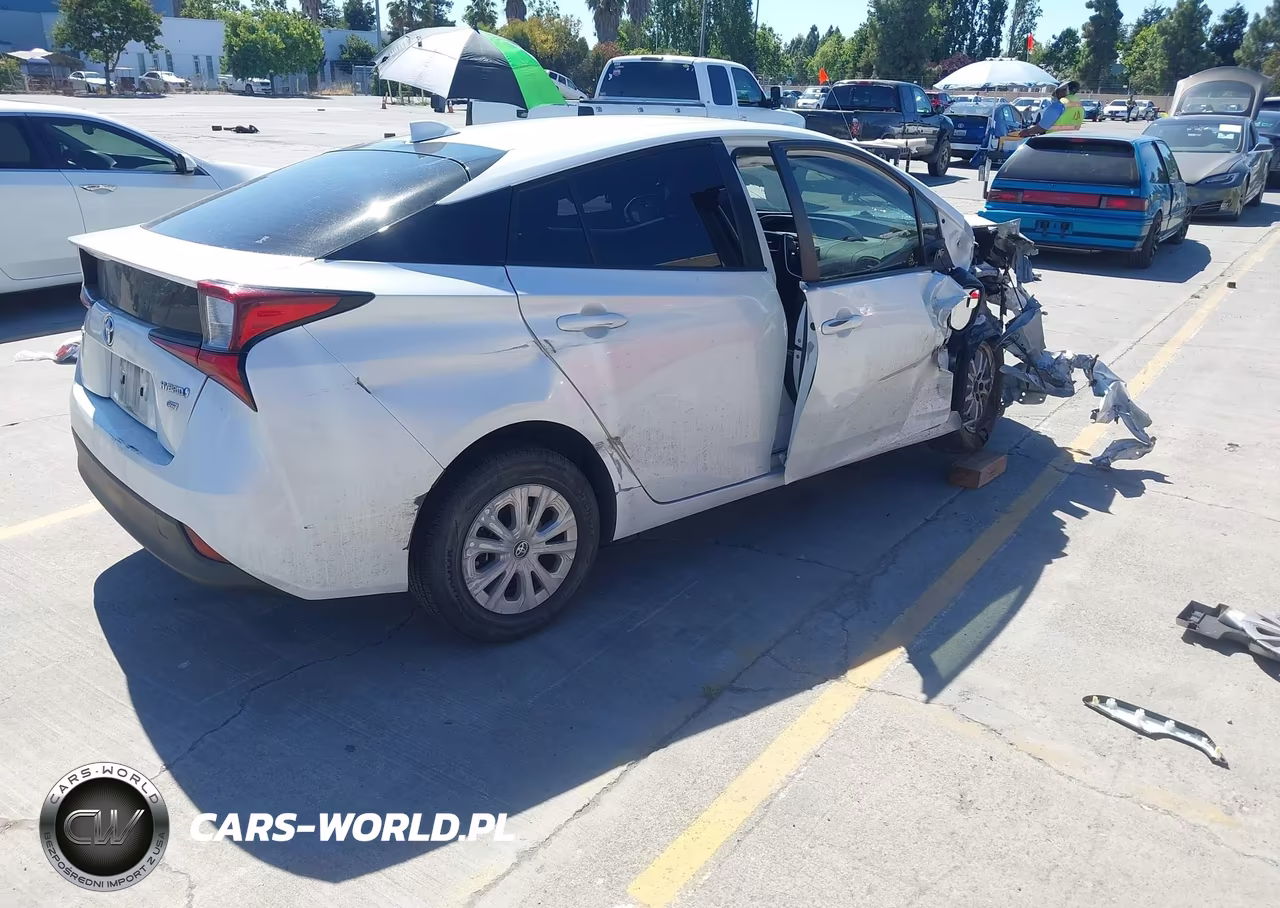 2022 Toyota Prius L VIN:JTDKAMFU9N3163579 - 4