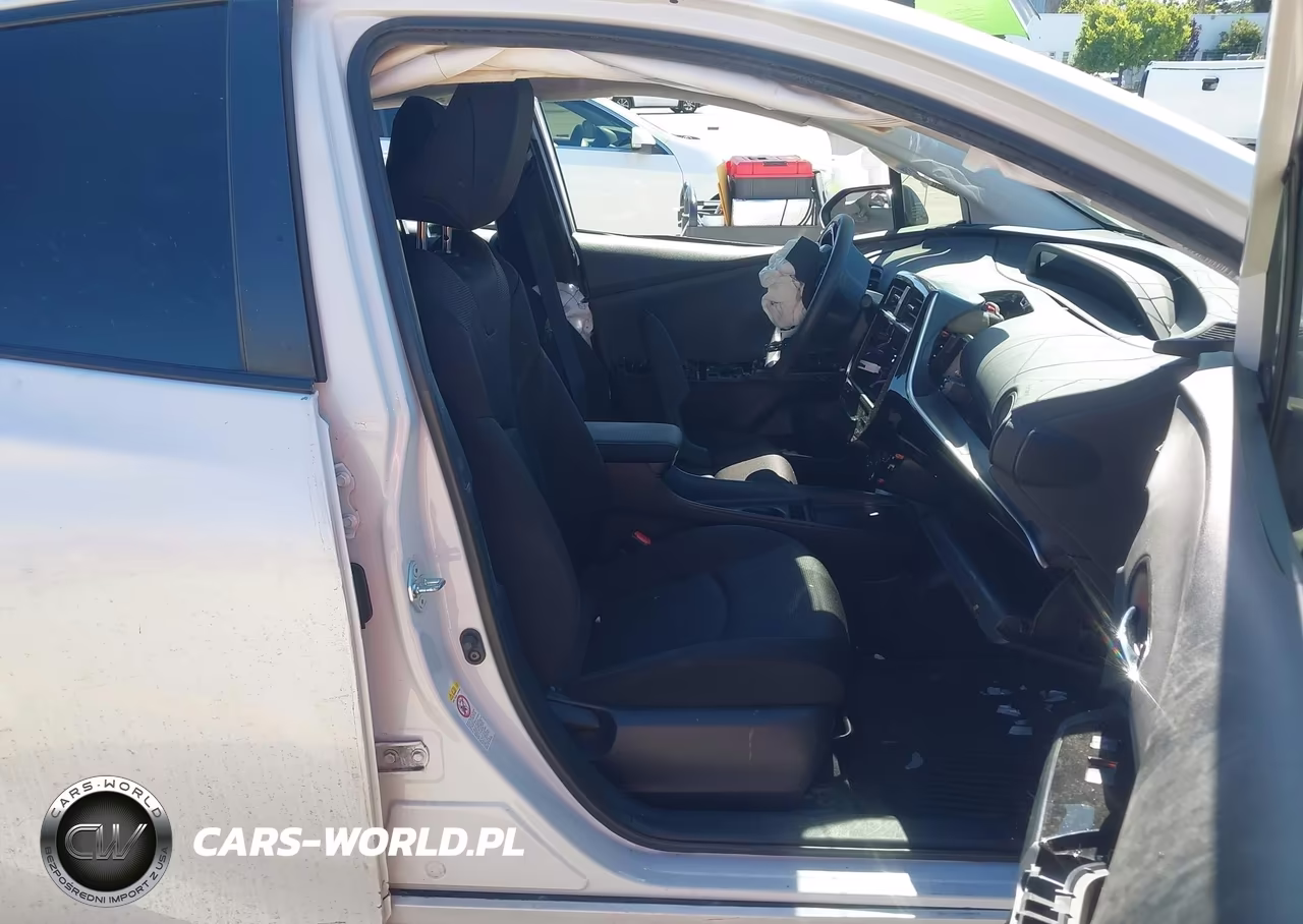 2022 Toyota Prius L VIN:JTDKAMFU9N3163579 - 5