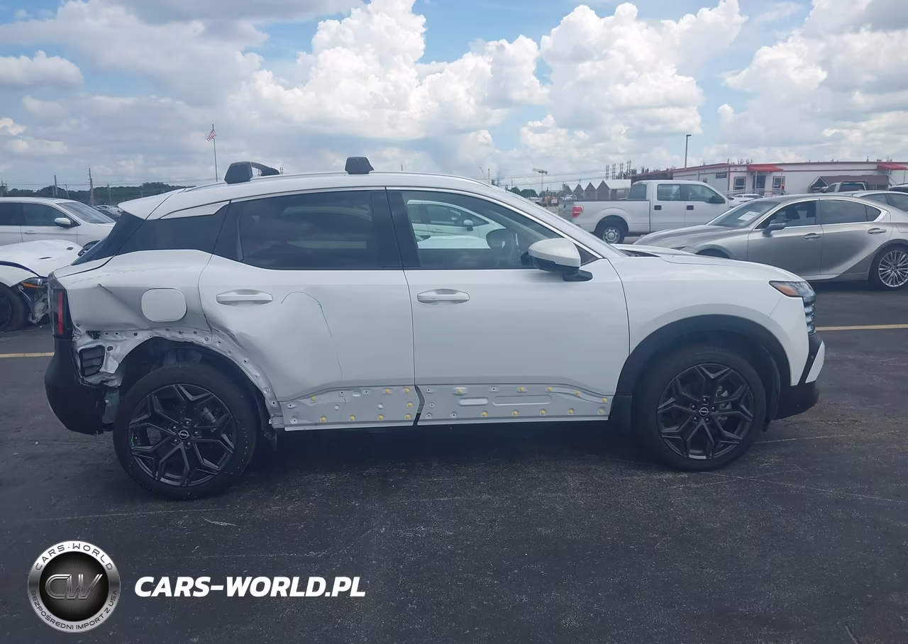 2025 Nissan Kicks Sr Intelligent Awd VIN:3N8AP6DD8SL443135 - 13