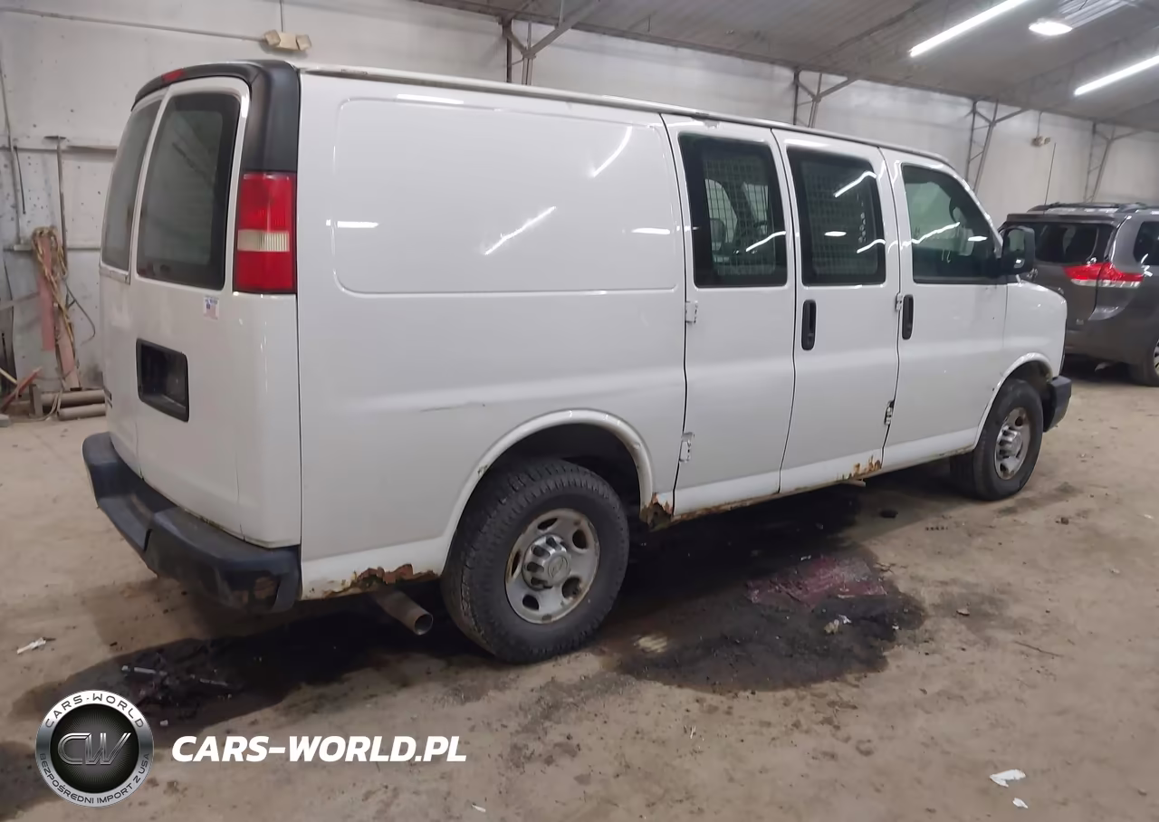 2012 Chevrolet Express 2500 Work Van VIN:1GCWGFCA7C1152546 - 4