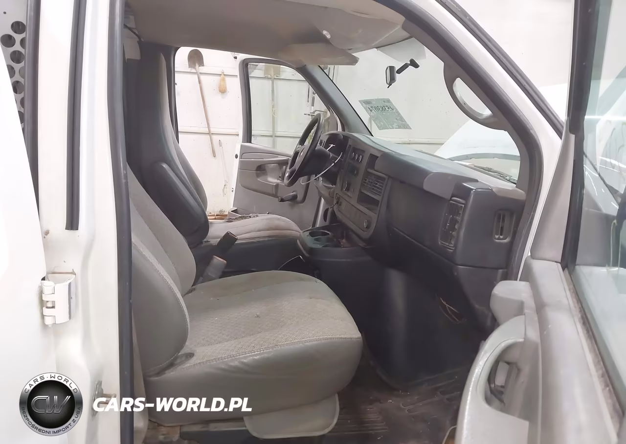 2012 Chevrolet Express 2500 Work Van VIN:1GCWGFCA7C1152546 - 5
