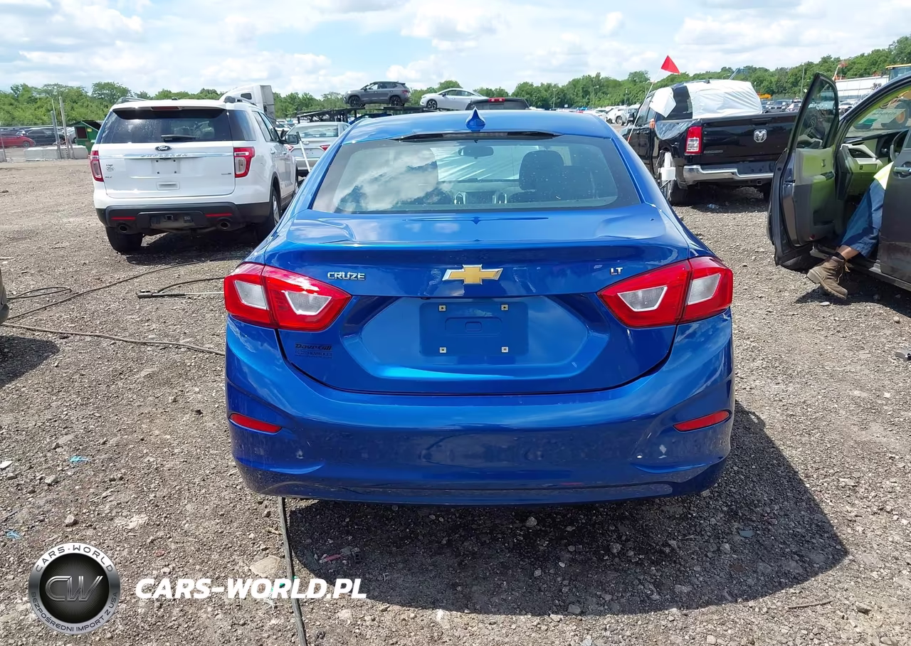 2018 Chevrolet Cruze Lt Auto VIN:1G1BE5SM3J7104300 - 16