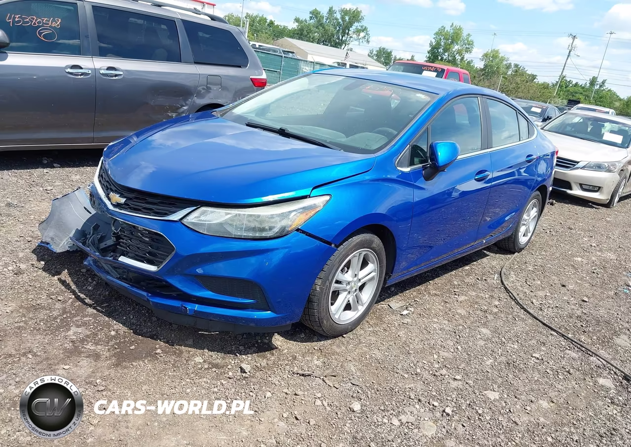 2018 Chevrolet Cruze Lt Auto VIN:1G1BE5SM3J7104300 - 2