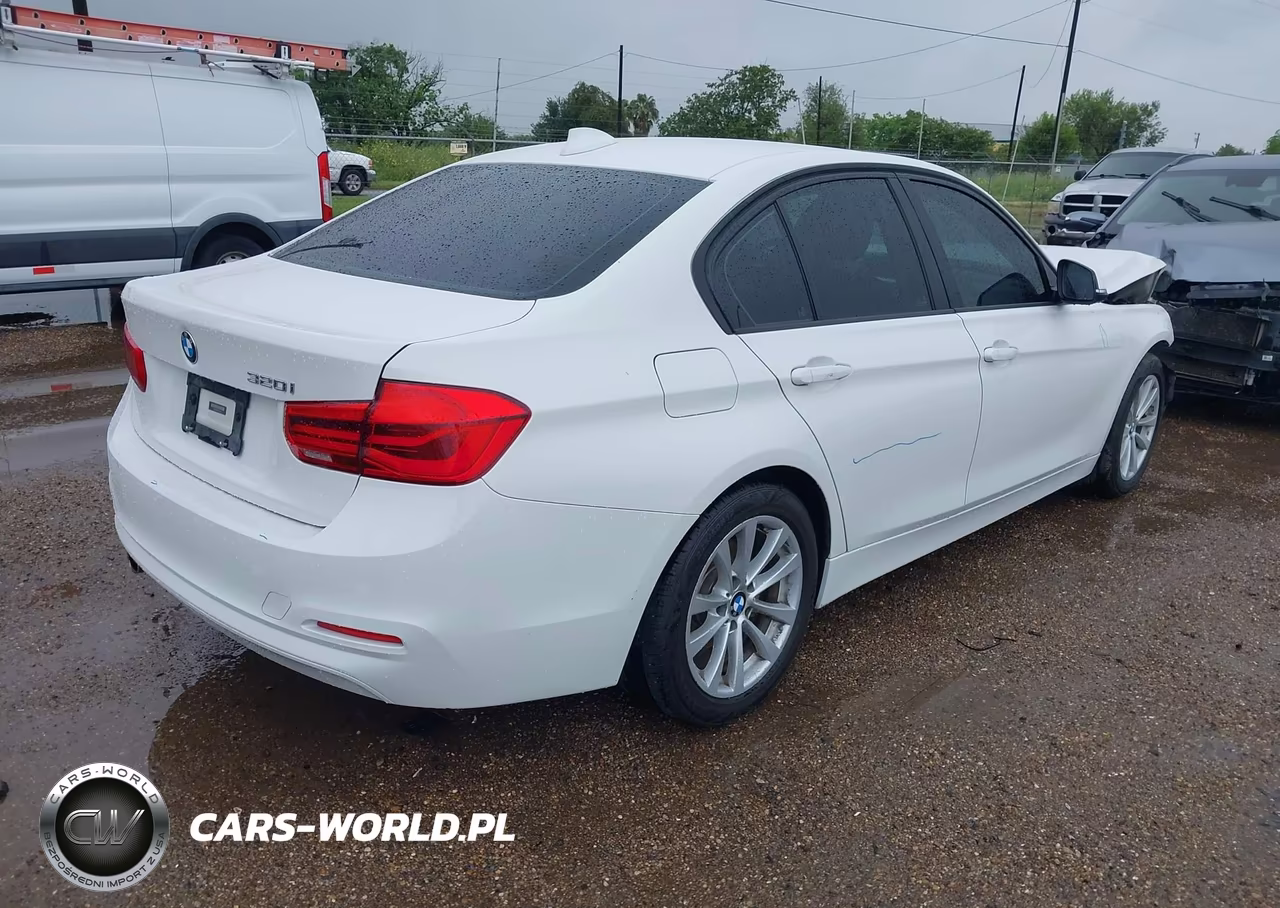 2018 BMW 320I VIN:WBA8A9C54JAH14494 - 4