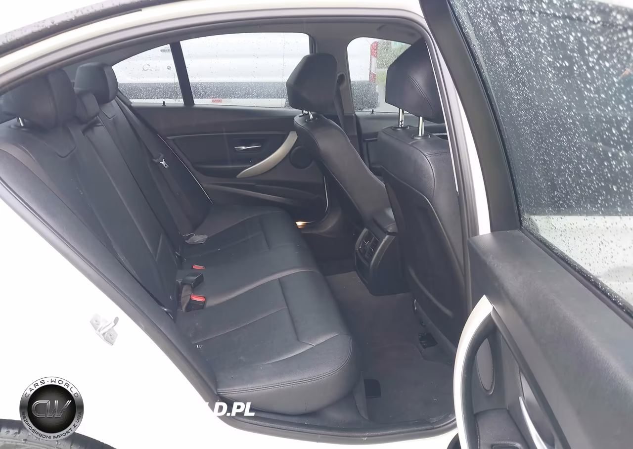 2018 BMW 320I VIN:WBA8A9C54JAH14494 - 8