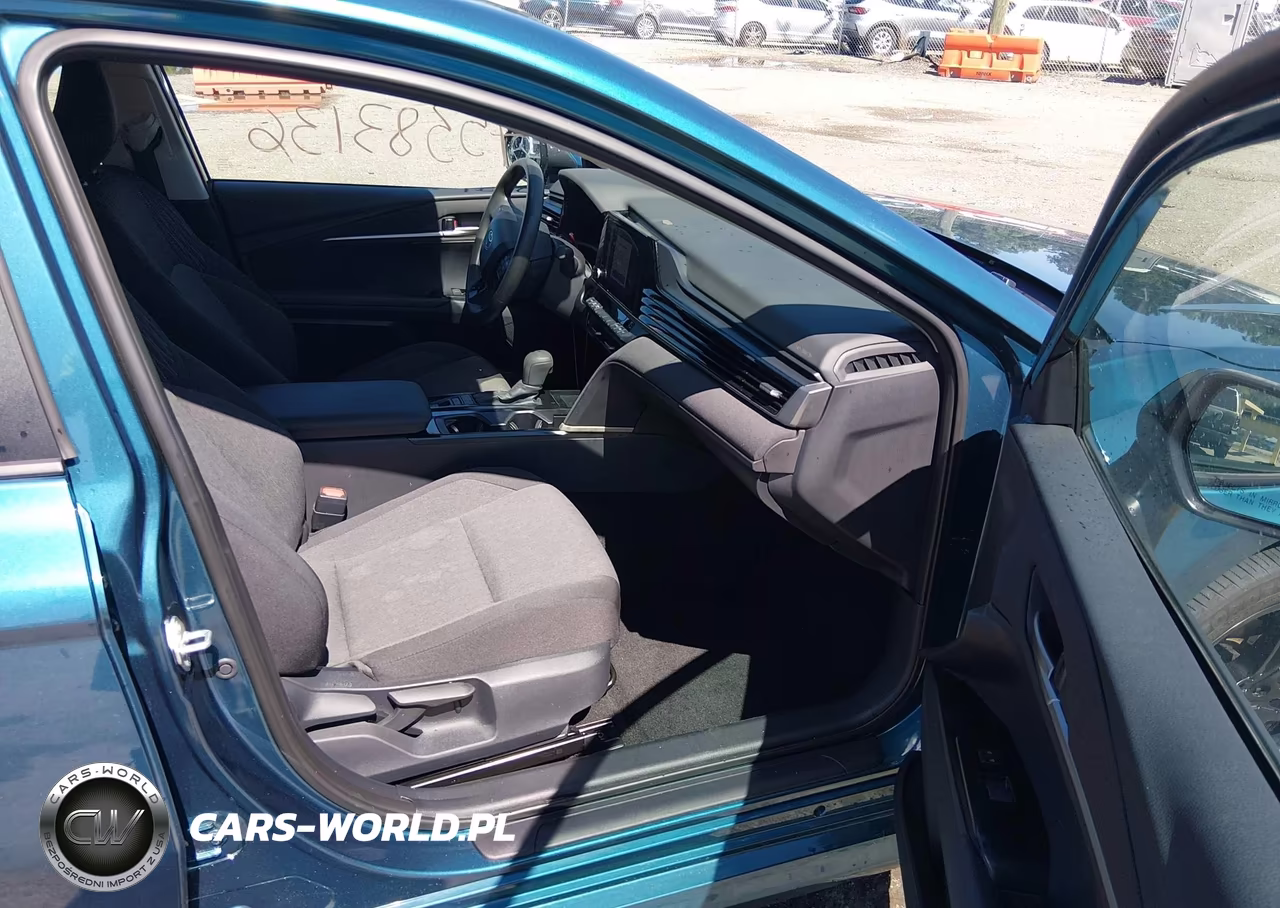 2025 Toyota Camry Le VIN:4T1DAACK3SU539124 - 5